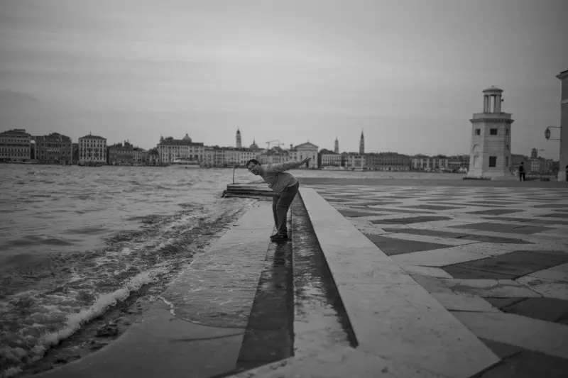Venezia appoggiata sul mare