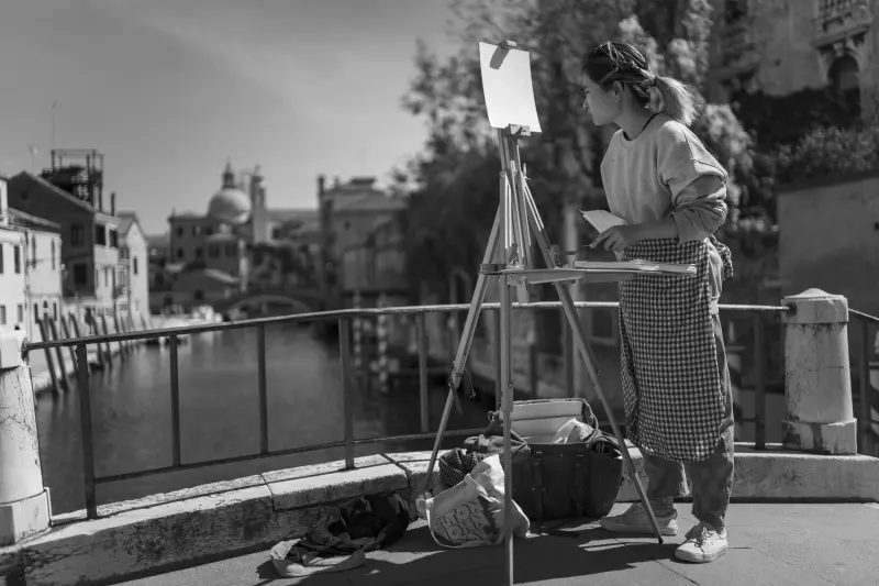 Venezia appoggiata sul mare
