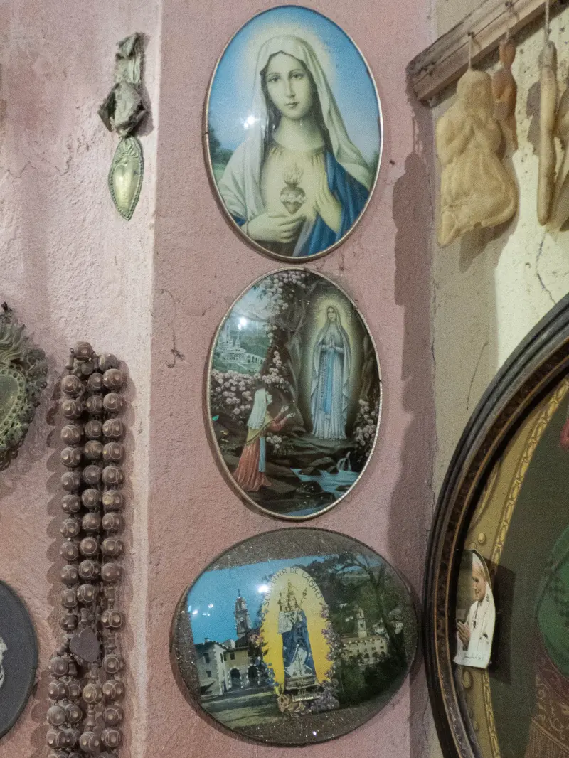 Ci avete seppellito, ma non sapevate che eravamo semi