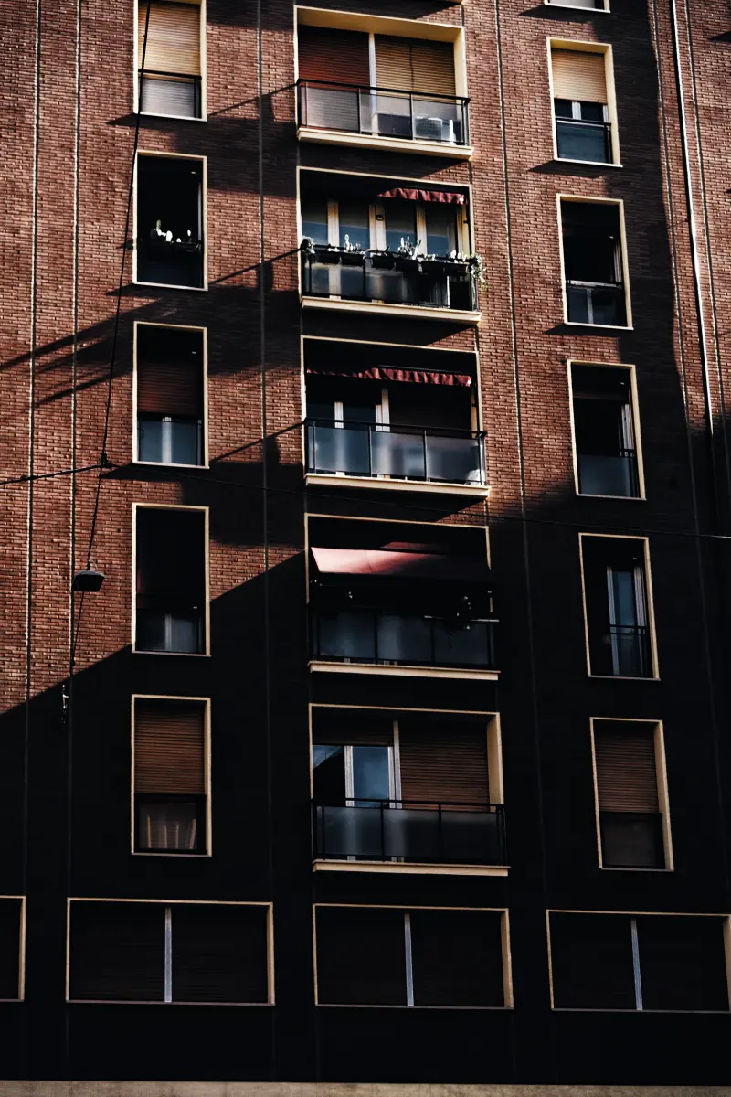 Luci e ombre per la città