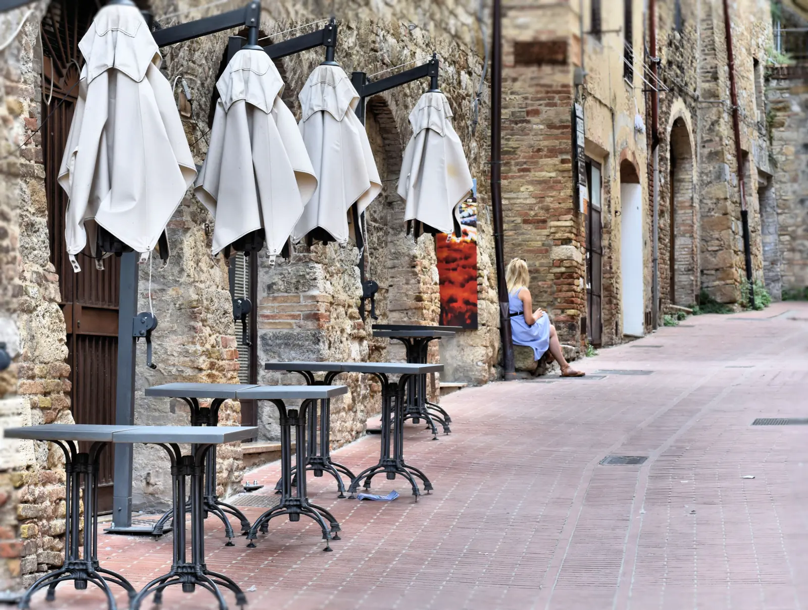San Gimignano e bionde figure — immagine 1