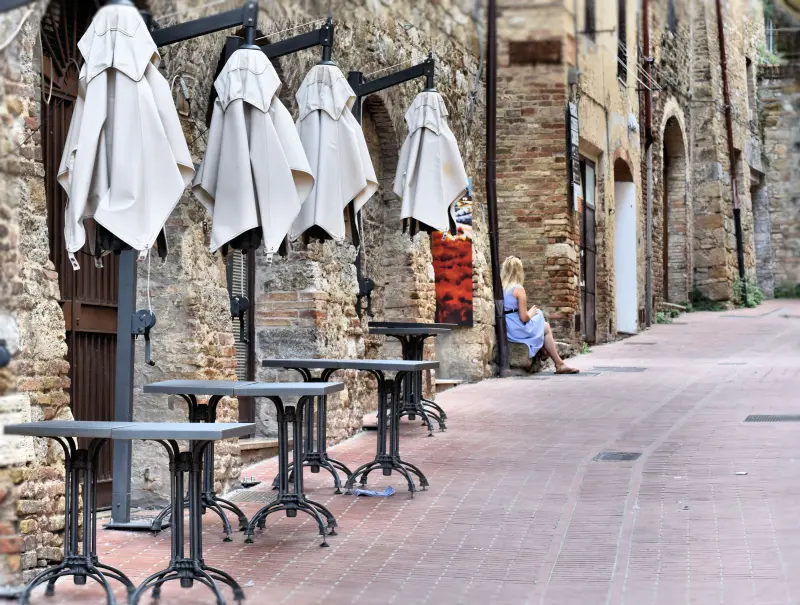 San Gimignano e bionde figure